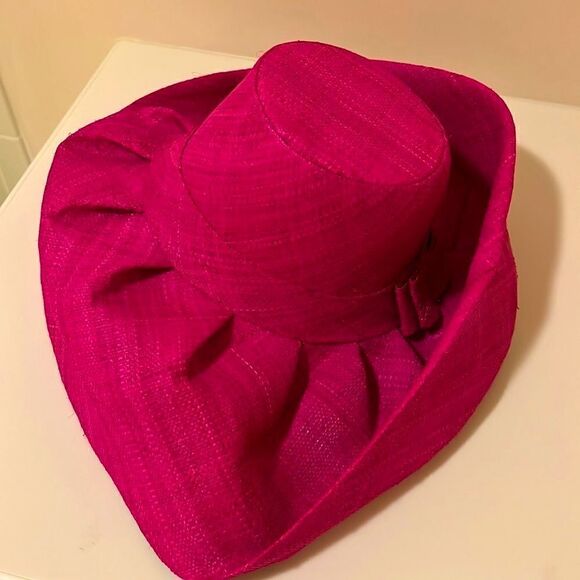 The most elegant hat. Hot pink. Like new. - Picture 6 of 6